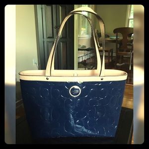 Coach Handbag 👜 Navy Patent Leather 👜 Authentic